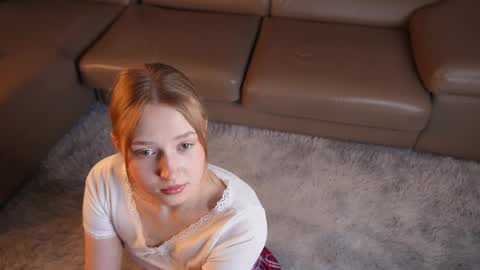 Snapshot of revamcallister chatting on 05/19/26, 01:39 revamcallister online show from 05/19/26, 01:39
