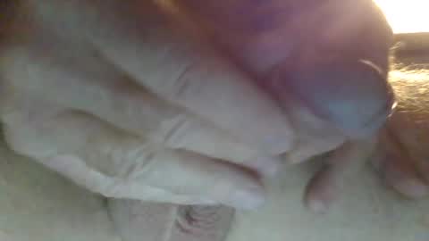 Snapshot of revolm chatting on 10/30/25, 10:21 Edge4U online show from 10/30/25, 10:21