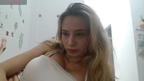 Snapshot of rexxa_flower chatting on 07/28/26, 06:20 Rexxa online show from 07/28/26, 06:20