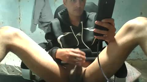 Snapshot of rey2306 chatting on 12/02/25, 12:05 rey2306 online show from 12/02/25, 12:05