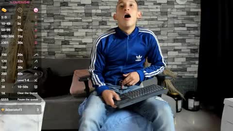 reymasterhot online show from 10/02/25, 10:06