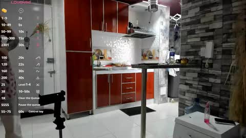 reymasterhot online show from 11/11/25, 08:20