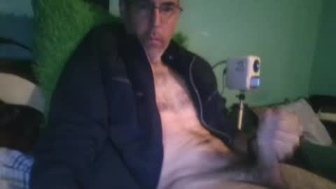 reyes_albert2006 online show from 02/04/25, 06:49