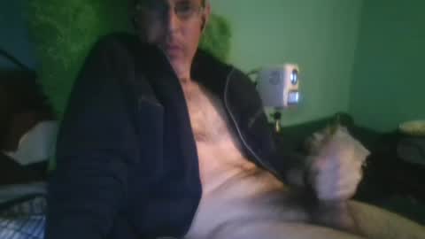 reyes_albert2006 online show from 03/09/25, 01:04