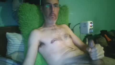 reyes_albert2006 online show from 11/16/25, 12:11