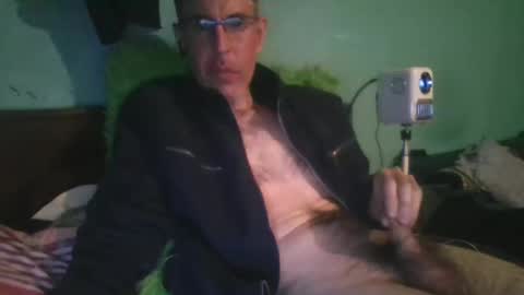 reyes_albert2006 online show from 02/22/26, 10:14