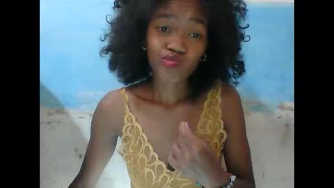 Snapshot of reyhanrise chatting on 11/11/25, 05:18 ReyhanRise online show from 11/11/25, 05:18