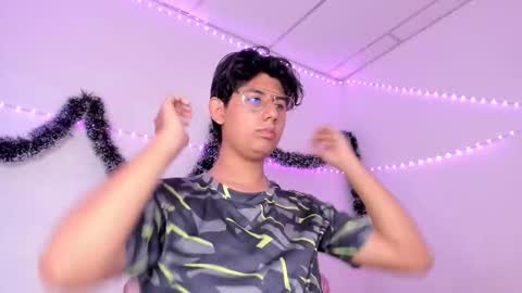 reylatino24 online show from 01/09/26, 08:32