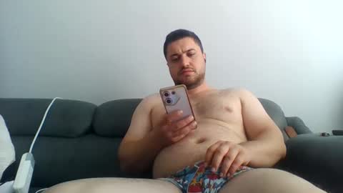 Snapshot of reynman2 chatting on 11/02/25, 11:01 reynman2 online show from 11/02/25, 11:01