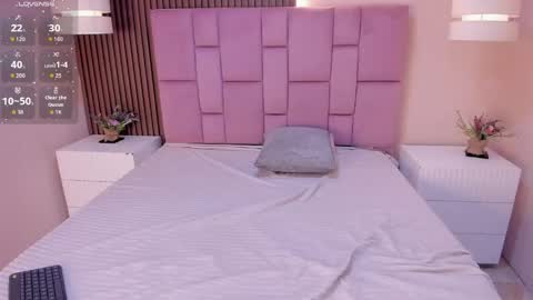 Reze  online show from 04/18/26, 07:58