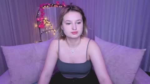 Snapshot of rheamoonn chatting on 06/28/26, 12:49 Grace online show from 06/28/26, 12:49