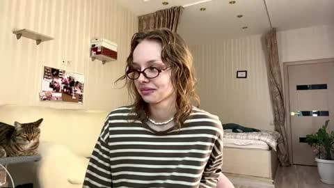 Snapshot of rhiannonmayberry chatting on 07/17/26, 09:16 rhiannonmayberry online show from 07/17/26, 09:16