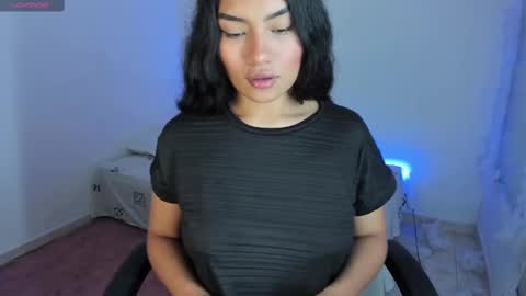 Snapshot of riana_kean chatting on 02/22/25, 10:42 RianaK online show from 02/22/25, 10:42