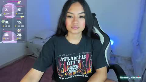 Snapshot of riana_kean chatting on 02/24/25, 12:20 RianaK online show from 02/24/25, 12:20