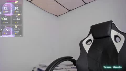 Snapshot of riana_kean chatting on 03/01/25, 09:48 RianaK online show from 03/01/25, 09:48