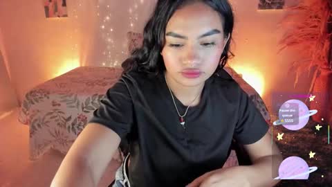 Snapshot of riana_kean chatting on 11/26/25, 05:19 RianaK online show from 11/26/25, 05:19