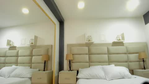 Snapshot of rianamanson chatting on 01/23/25, 07:11 Riana online show from 01/23/25, 07:11