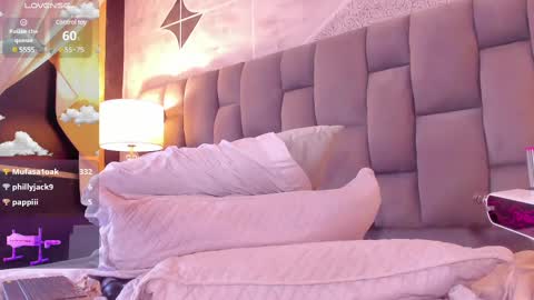 Snapshot of rianamanson chatting on 02/19/25, 11:38 Riana online show from 02/19/25, 11:38