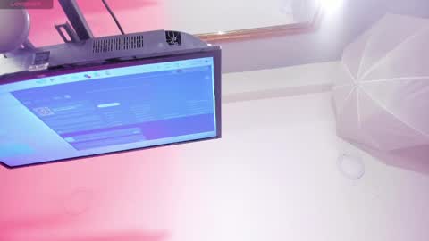 Snapshot of rianamanson chatting on 03/11/25, 10:07 Riana online show from 03/11/25, 10:07