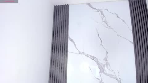 Snapshot of rianamanson chatting on 11/14/25, 06:23 Riana online show from 11/14/25, 06:23