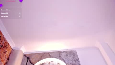 Snapshot of rianamanson chatting on 11/25/25, 05:07 Riana online show from 11/25/25, 05:07