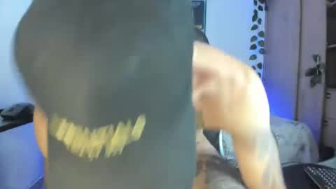 Snapshot of riancum chatting on 02/16/25, 09:05 juan online show from 02/16/25, 09:05