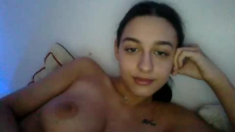 Snapshot of riannarinaa chatting on 07/12/26, 02:30 riannarinaa online show from 07/12/26, 02:30
