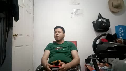 ricardogarcia21 online show from 12/17/24, 08:12