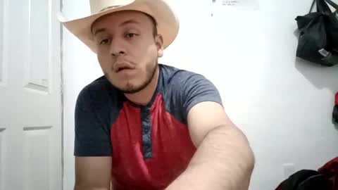 ricardogarcia21 online show from 01/05/25, 08:22