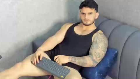 ricardogonzalez666 online show from 12/13/24, 01:26