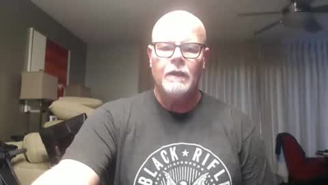 Snapshot of rich32937 chatting on 02/08/26, 06:11 rich32937 online show from 02/08/26, 06:11