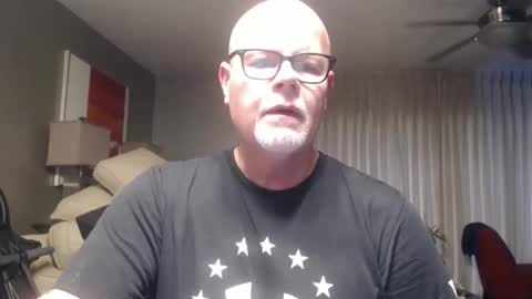 rich32937 online show from 04/19/26, 06:43