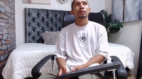 richar_voller online show from 01/30/25, 11:33