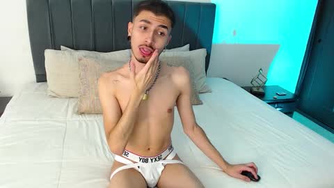 Snapshot of richard_carter_ chatting on 01/21/25, 10:30 Richard online show from 01/21/25, 10:30