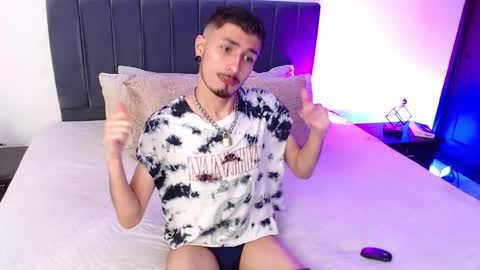 Snapshot of richard_carter_ chatting on 02/06/25, 12:22 Richard online show from 02/06/25, 12:22