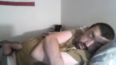 Snapshot of richard_hot27_ chatting on 04/11/26, 09:13 Richard online show from 04/11/26, 09:13