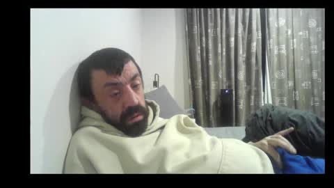 Snapshot of richard_hot27_ chatting on 05/17/26, 08:23 Richard online show from 05/17/26, 08:23