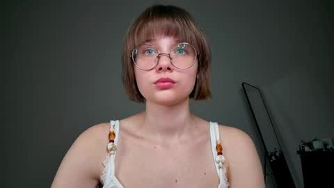 Luna online show from 05/23/26, 06:34