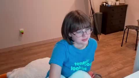 Luna online show from 07/12/26, 06:10