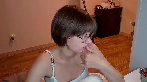 Luna online show from 07/19/26, 06:44
