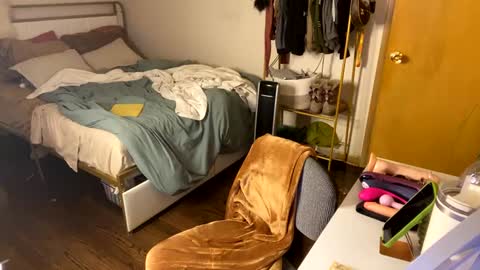 Amber online show from 01/05/25, 07:49