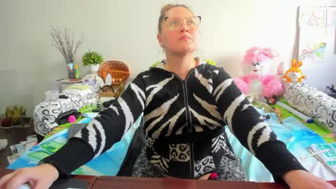 Anna - not anna - right Anna  online show from 04/09/26, 11:15