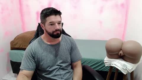 Snapshot of richrolland chatting on 12/07/24, 01:29 Rickseduction online show from 12/07/24, 01:29