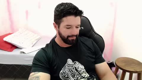 Snapshot of richrolland chatting on 02/04/25, 11:06 Rickseduction online show from 02/04/25, 11:06