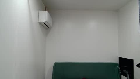 Snapshot of richrolland chatting on 11/10/25, 01:32 Rickseduction online show from 11/10/25, 01:32