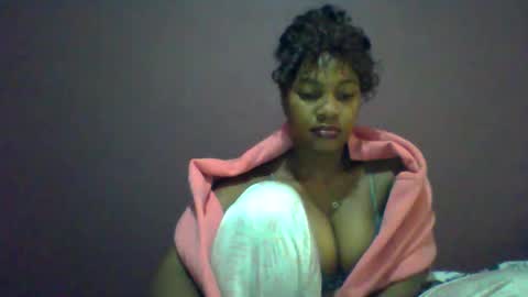 Snapshot of ricie001 chatting on 06/10/26, 11:42 ricie001 online show from 06/10/26, 11:42