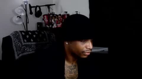 Snapshot of rickavelli chatting on 07/23/26, 01:58 Rick online show from 07/23/26, 01:58
