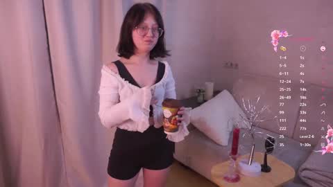 Linda online show from 10/23/25, 08:07