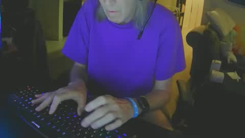 rickl56 online show from 10/21/25, 10:10