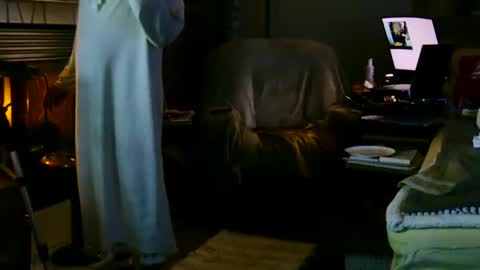 Snapshot of ricks4fun chatting on 02/06/25, 09:00 PINK HOLE TWINK online show from 02/06/25, 09:00